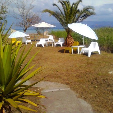 Virginia'S Beachfront Apartments Kavos Ngoại thất bức ảnh