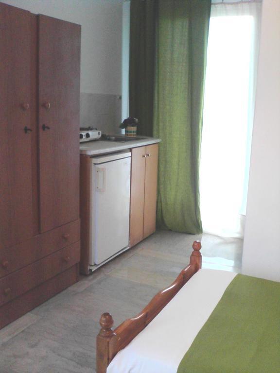 Virginia'S Beachfront Apartments Kavos Phòng bức ảnh