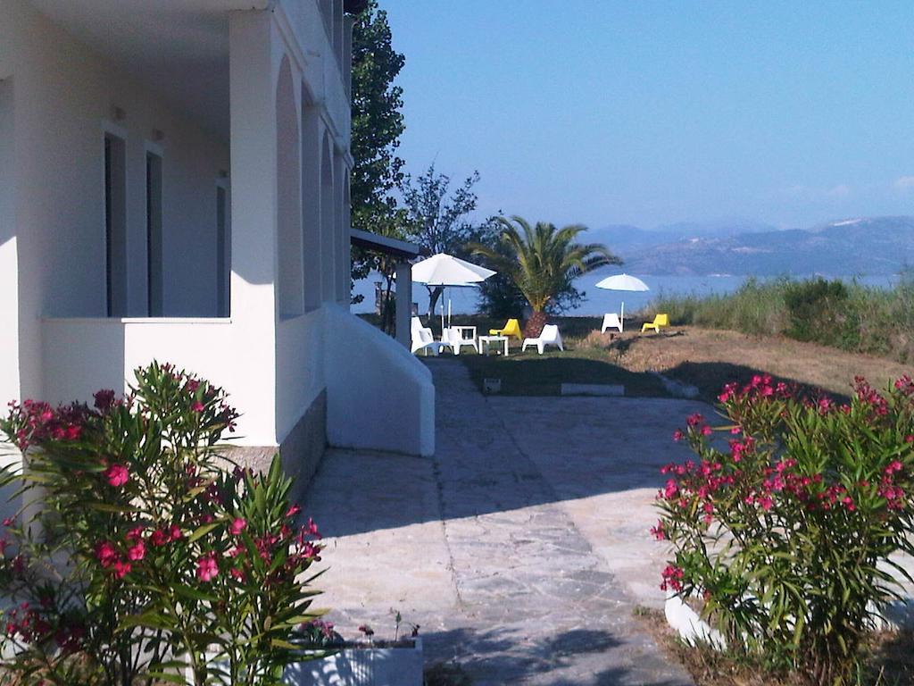 Virginia'S Beachfront Apartments Kavos Phòng bức ảnh