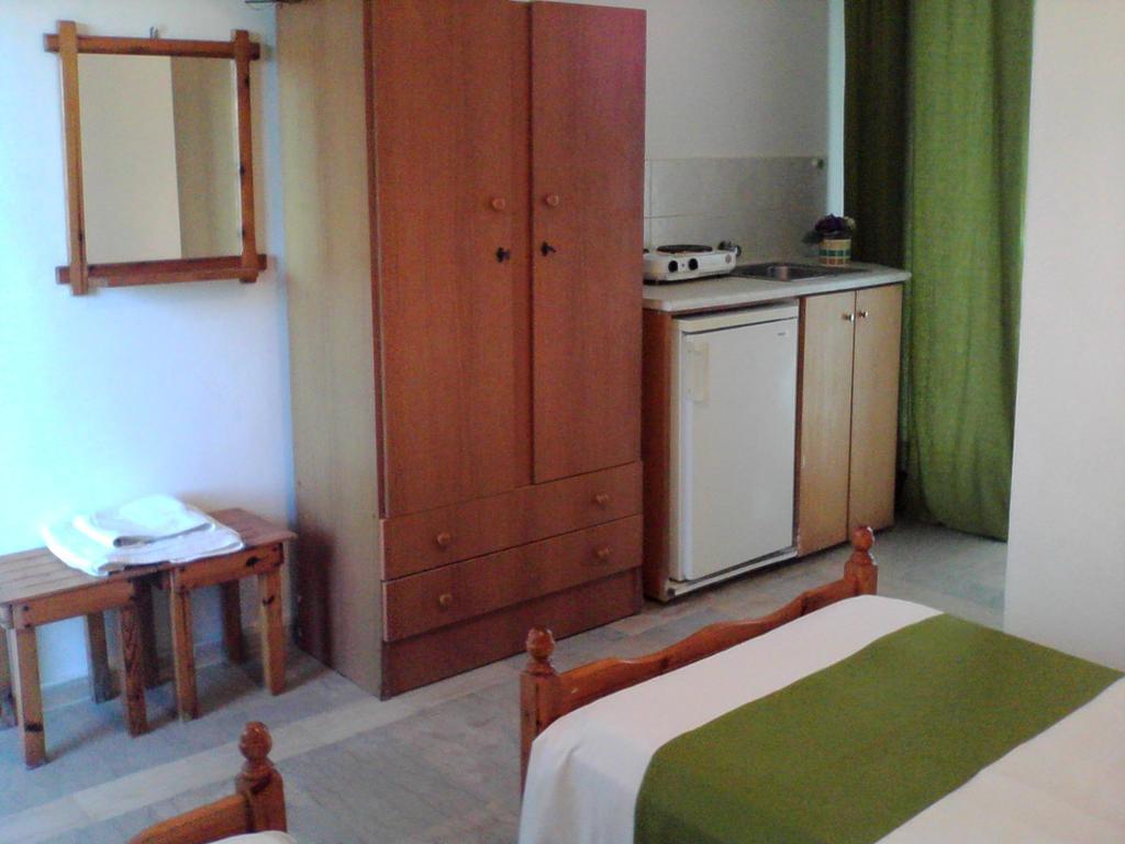 Virginia'S Beachfront Apartments Kavos Ngoại thất bức ảnh