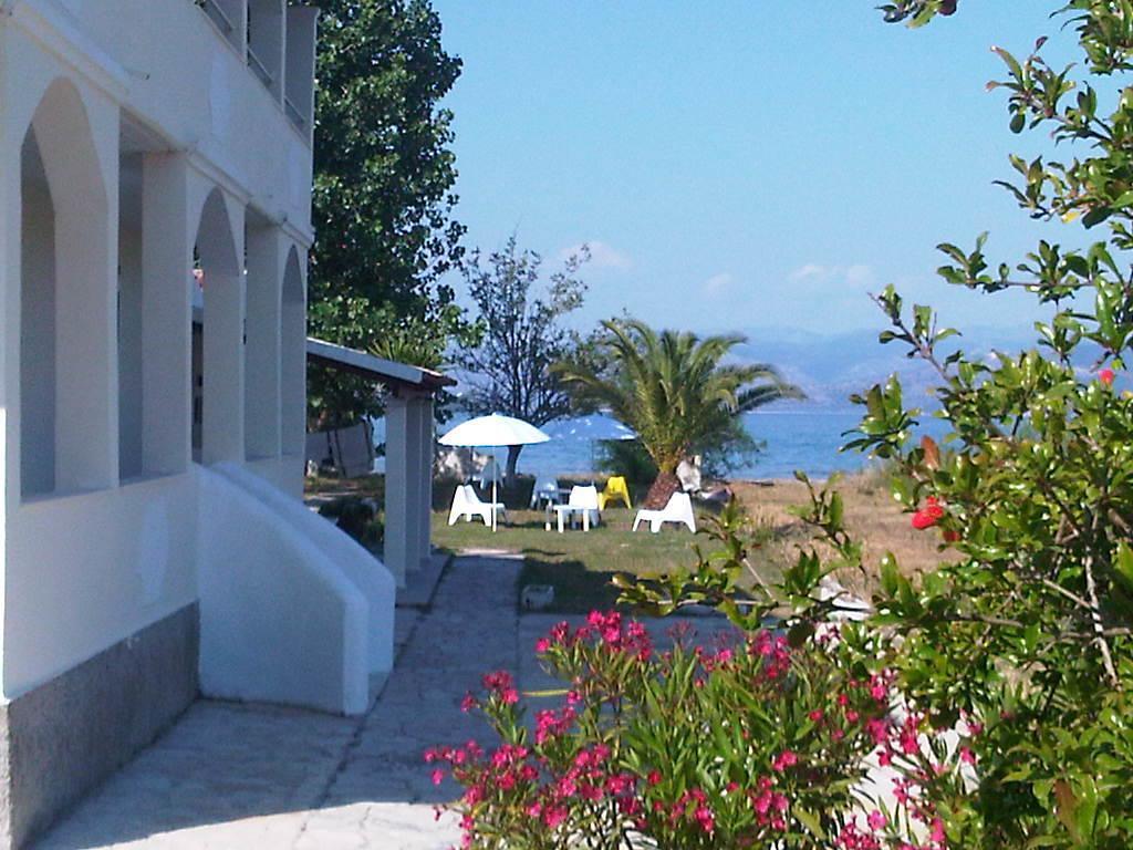 Virginia'S Beachfront Apartments Kavos Phòng bức ảnh