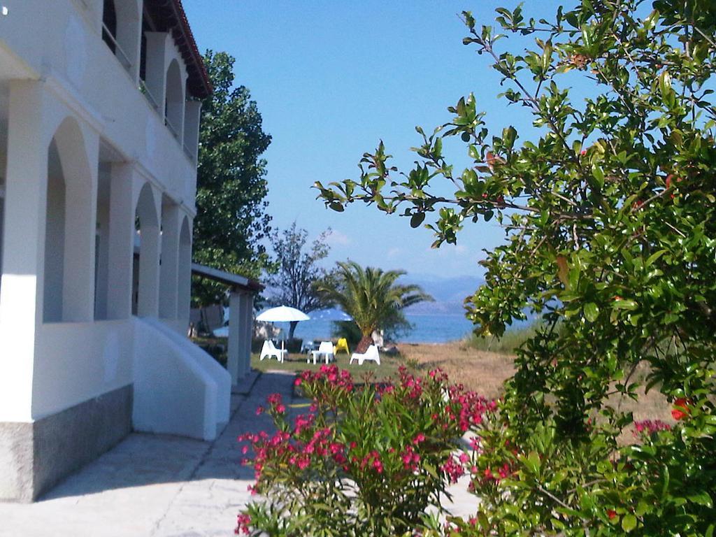 Virginia'S Beachfront Apartments Kavos Phòng bức ảnh